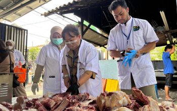 Suku Dinas KPKP Jakut Pastikan Daging Kurban Aman Untuk di Konsumsi