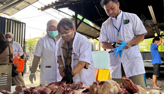 Suku Dinas KPKP Jakut Pastikan Daging Kurban Aman Untuk di Konsumsi
