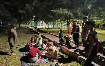 Sinergitas TNI–Polri Diperkuat, Patroli Malam Gabungan Polsek Kepulauan Seribu Utara Antisipasi Tawuran dan Kejahatan Jalanan