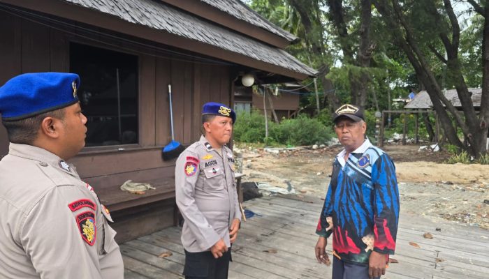 Patroli Dialogis Laut Satpolairud Polres Kepulauan Seribu Perkuat Pengamanan Perairan dan Sosialisasikan Layanan 110