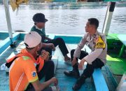 Bhabinkamtibmas Pulau Panggang Sambangi Warga, Sosialisasikan Layanan Polri 110 dan Tangkal Paham Radikal