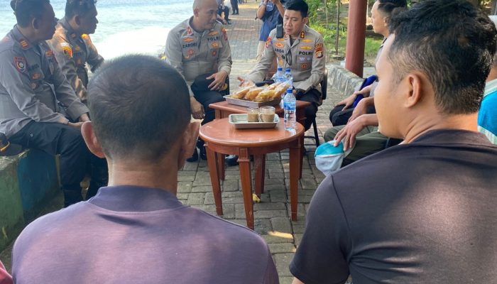 Kapolres Kepulauan Seribu Gelar Jumat Curhat di Pulau Sabira, Ajak Warga Aktif Jaga Kamtibmas dan Laporkan Premanisme