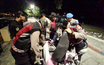 Patroli Gabungan Polsek Kepulauan Seribu Selatan Sosialisasikan Layanan 110 dan Barcode Pengaduan Masyarakat