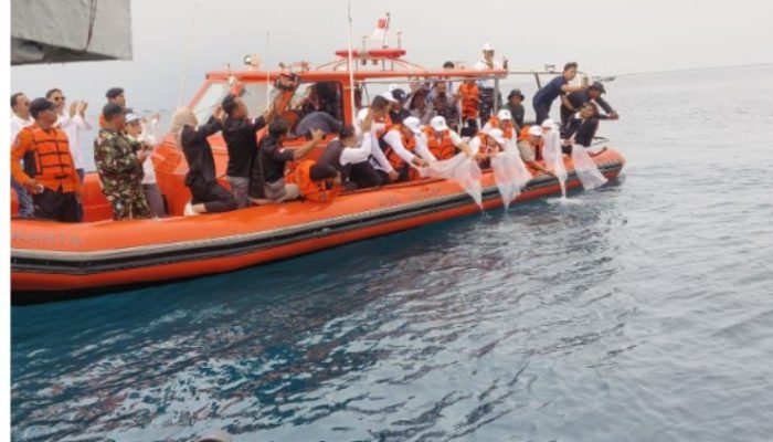 Polres Kepulauan Seribu Amankan Kunjungan Menteri Lingkungan Hidup pada Hari Laut Sedunia 2026