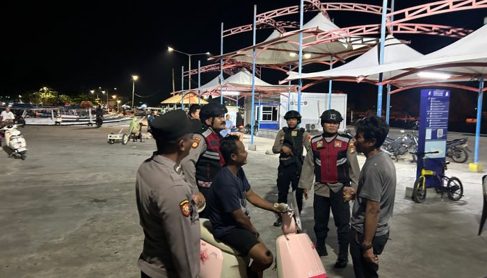 Patroli Gabungan Polsek Kepulauan Seribu Utara Perkuat Pencegahan 3C dan Sosialisasi 110 Demi Ciptakan Wisata Aman Libur Panjang