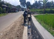 Simak Progres Pembangunan Selokan Jalan Cisaat–Situgunung oleh Dinas PU saat Ini !