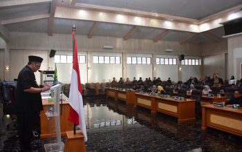 Rapur DPRD Kabupaten Sukabumi, Bupati Hadir Sampaikan Pendapatnya 