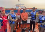 Polsek Kepulauan Seribu Selatan Gerak Cepat Tindak Lanjuti Laporan 110, Selamatkan 35 Penumpang KM Dewi Putri Yang Alami Kebocoran Di Perairan Cituis