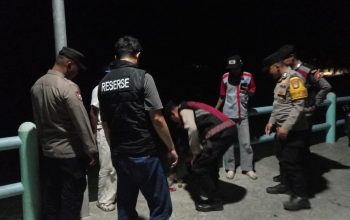 Patroli 3C dan Sosialisasi Layanan Polisi 110, Polsek Kepulauan Seribu Selatan Hadir Jaga Kamtibmas Pulau-Pulau Penduduk