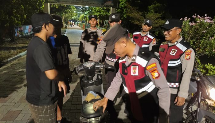 Jakarta On The Spot, Polsek Kepulauan Seribu Utara Sosialisasikan Layanan Polisi 110 dan Perkuat Kamtibmas Dini Hari