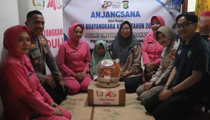 Sambut Hari Bhayangkara ke-80, Polres Kepulauan Seribu Gelar Anjangsana ke Purnawirawan, Warakawuri dan Pensiunan PNS Polri