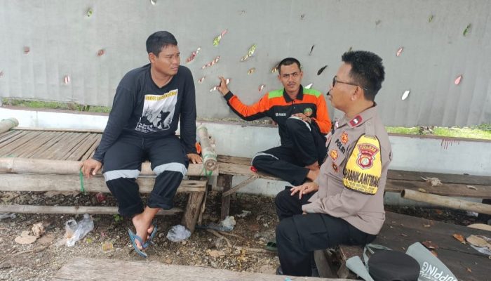 Bhabinkamtibmas Pulau Untung Jawa Jakarta On The Spot Sambang Warga, Sosialisasikan Layanan Polri 110 dan Perkuat Sinergi Kamtibmas