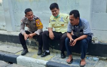 Bhabinkamtibmas Pulau Tidung Sambang Warga, Sosialisasikan Layanan Polri 110 Lewat Jakarta On The Spot
