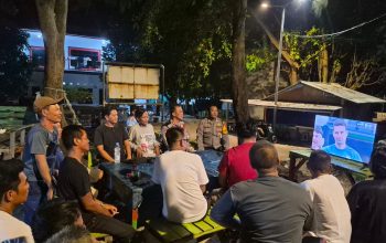Nobar Piala Dunia 2026 di Pulau Pari, Polisi dan Warga Perkuat Kebersamaan Sambil Jaga Kamtibmas