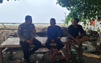 Bhabinkamtibmas Pulau Tidung Sambang Warga Melalui Jakarta On The Spot, Sosialisasikan Layanan Polri 110