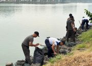 Forkopimko Jakut Gelar Bersih-bersih Kawasan Danau Sunter Selatan