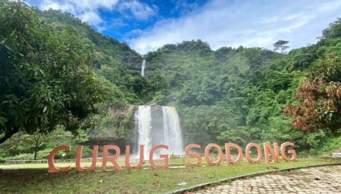 Retribusi Wisata Kabupaten Sukabumi Tembus Rp624 Juta, Curug Sodong Jadi Penyumbang Terbesar