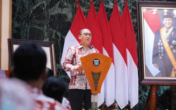 Lepas Kontingen Pesparawi Nasional XIV, Sekda Uus: Raih Prestasi dan Jaga Kebhinekaan