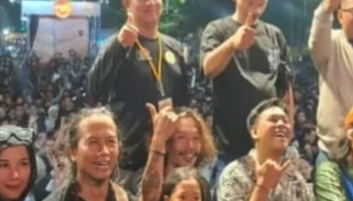 Anggota DPRD Sukabumi Andri Hidayana dan Ujang Abdurohim Hadiri Syukuran Nelayan ke-69 Desa Ciwaru