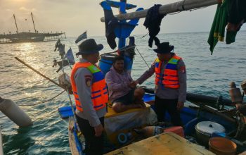 Jakarta On The Spot, Satpolairud Polres Kepulauan Seribu Edukasi Wisatawan tentang Keselamatan Laut dan Layanan Polisi 110