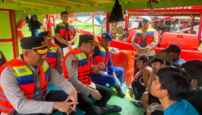 Kapolres Kepulauan Seribu Gelar Jumat Curhat dan Jaga Jakarta On The Spot di Pulau Harapan, Perkuat Kolaborasi Warga Jaga Kamtibmas