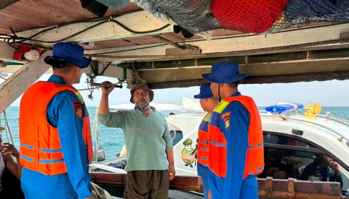 Jakarta On The Spot, Satpolairud Polres Kepulauan Seribu Sambangi Nelayan, Perkuat Kamtibmas dan Sosialisasikan Layanan Polisi 110