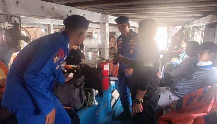 Jakarta On The Spot, Satpolairud Polres Kepulauan Seribu Sosialisasikan Layanan Polisi 110 dan Ajak Nelayan Tolak Alat Tangkap Terlarang