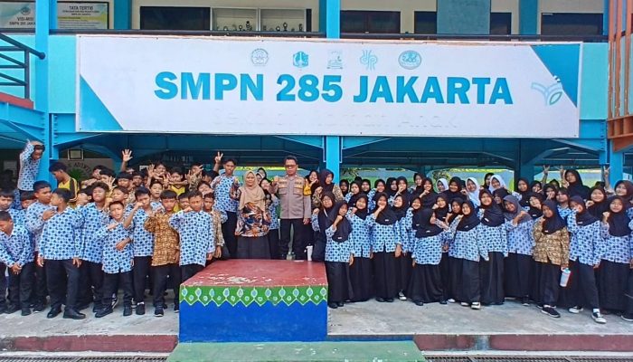 Tanamkan Karakter dan Budaya 5S, Bhabinkamtibmas Pulau Untung Jawa Ajak Siswa SMPN 285 Jadi Pelopor Kamtibmas