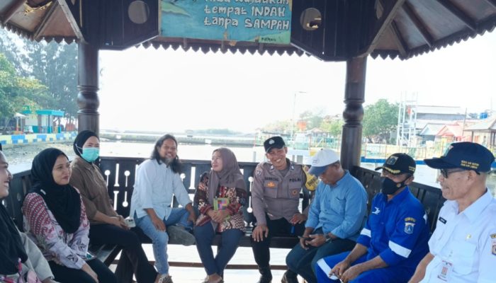 Jakarta On The Spot di Pulau Kelapa, Bhabinkamtibmas Ajak Warga Manfaatkan Layanan Polri 110