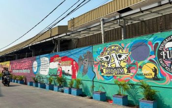 Jalan Kosambi Lebih Estetis Berhias Mural dan Taman Hias