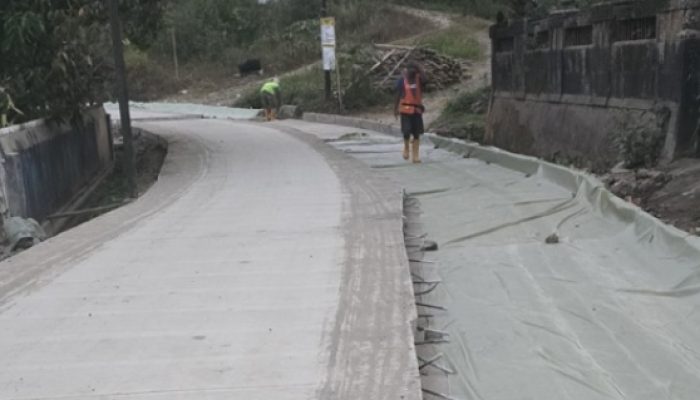 Dinas PU Sukabumi Betonisasi Jalan Babakan–Cipeundeuy Gunungguruh untuk Tingkatkan Akses Warga