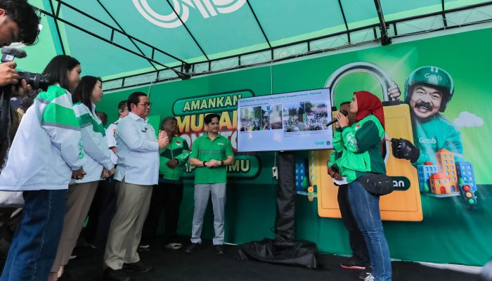 Perkuat Integrasi Transportasi dan Urai Kemacetan, Gubernur Pramono Resmikan Shelter Grab di Bundaran HI