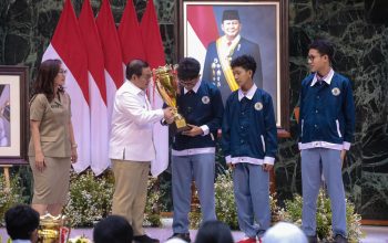 Gubernur Pramono Berikan Apresiasi Kepada Pemenang Jakarta Robotic Games 2026