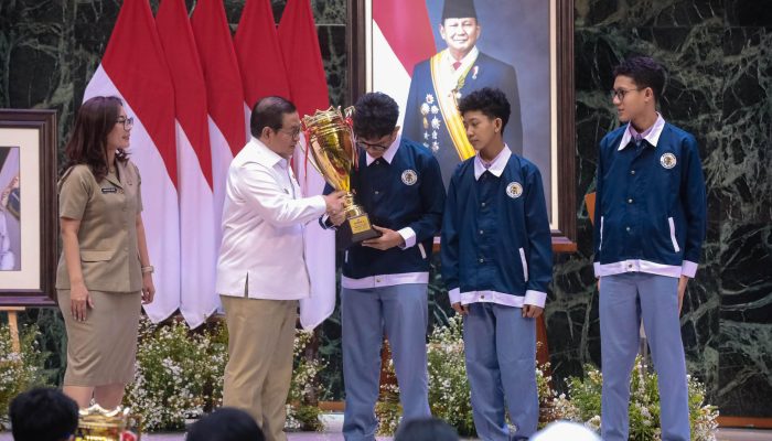 Gubernur Pramono Berikan Apresiasi Kepada Pemenang Jakarta Robotic Games 2026