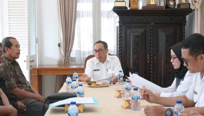Agenda HJKS Pengisi Ruang Pariwisata Bertambah, Sekda Ade Terima Rumah Bonsai Indonesia Cabang Sukabumi Beraudiensi