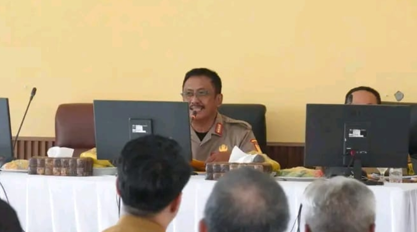 Bupati Sukabumi H Asep Japar saat Peluncuran Logo Hari Jadi Kabupaten Sukabumi Mengangkat Kepariwisataan dan Pertanian