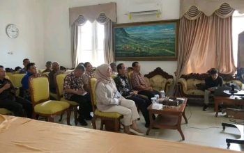 Jajaran Dinas PU dan Disperkim Dampingi Sekda Ade Suryaman dalam Rakornas Verval KDKMP