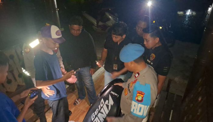 Patroli Malam Jakarta On The Spot, Polsek Kepulauan Seribu Selatan Tingkatkan Edukasi Layanan Polisi 110 kepada Warga