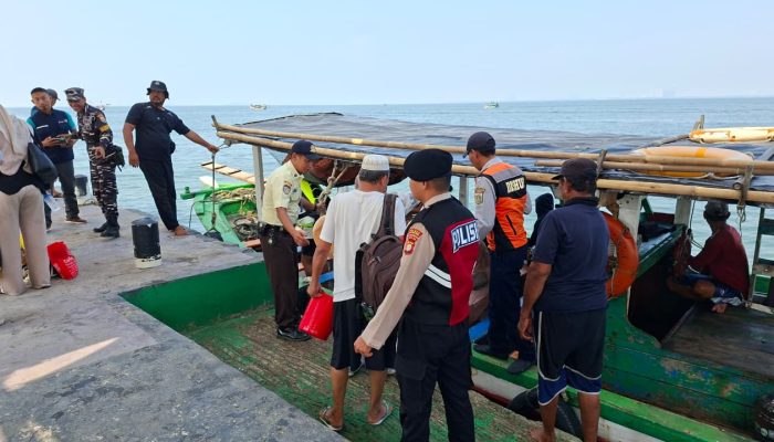 Jakarta On The Spot, Polres Kepulauan Seribu Berikan Pelayanan Humanis kepada Penumpang dan Gencarkan Sosialisasi Layanan Polisi 110
