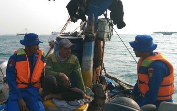 Jakarta On The Spot, Satpolairud Polres Kepulauan Seribu Sosialisasikan Layanan Polisi 110 dan Ajak Nelayan Tolak Alat Tangkap Terlarang