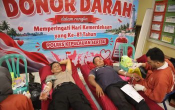 Sidokkes Polres Kepulauan Seribu Gelar Bakti Kesehatan Donor Darah dan Cek Kesehatan Gratis Sambut HUT RI ke-81