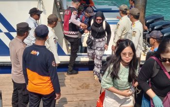 Jakarta On The Spot, Polres Kepulauan Seribu Hadir Humanis di Dermaga dan Sosialisasikan Layanan Polisi 110