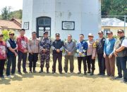 Bhabinkamtibmas Pulau Untung Jawa Monitoring Wilayah dan Sosialisasikan Layanan Polisi 110 di Pulau Resort