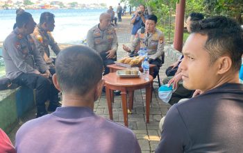 Jumat Curhat On The Spot di Pulau Pramuka, Kapolres Kepulauan Seribu Ajak Warga Jadi Mitra Aktif Jaga Kamtibmas