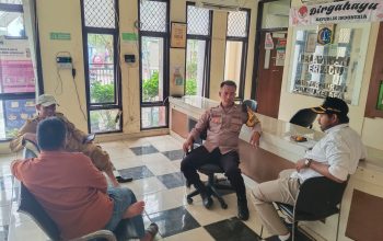 Jakarta On The Spot di Pulau Kelapa, Bhabinkamtibmas Imbau Warga Waspadai Hoaks dan Jaga Kamtibmas