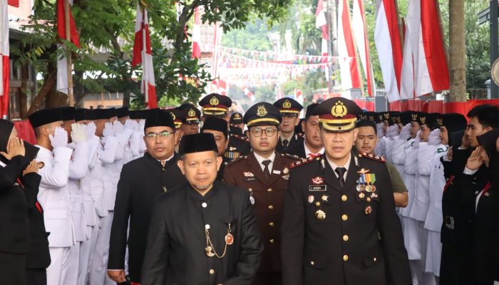 Kapolres Kepulauan Seribu Hadiri Upacara HUT ke-81 RI dan Festival Pulau Seribu di Pulau Pramuka