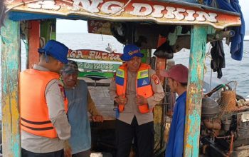 Jakarta On The Spot, Satpolairud Polres Kepulauan Seribu Sambangi Penjaga Pulau dan Sosialisasikan Layanan Polisi 110