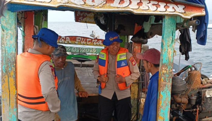 Jakarta On The Spot, Satpolairud Polres Kepulauan Seribu Sambangi Penjaga Pulau dan Sosialisasikan Layanan Polisi 110