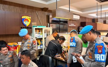 Polres Kepulauan Seribu Cek Ponsel Anggota, Pastikan Tak Terpapar Judi Online dan Pinjol