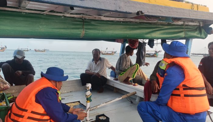 Jakarta On The Spot, Satpolairud Polres Kepulauan Seribu Sambangi Penjaga Pulau, Sosialisasikan Layanan Polisi 110